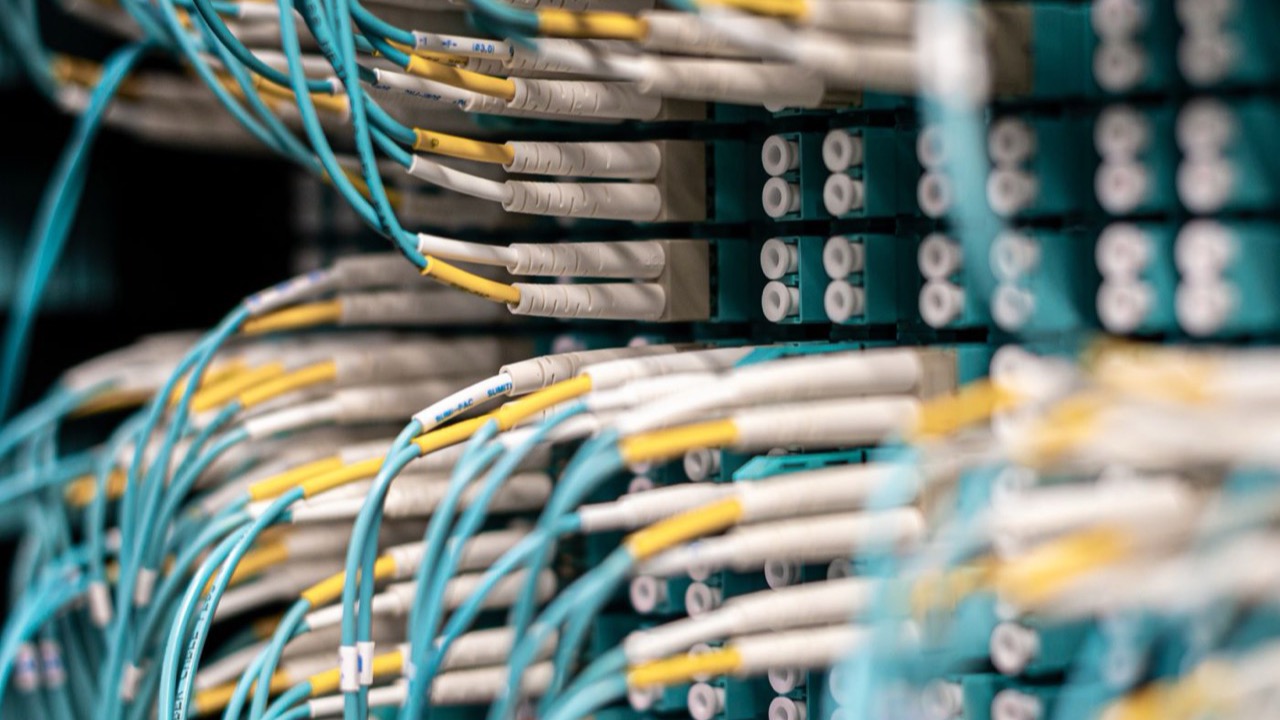 Structured network cabling across a patch panel